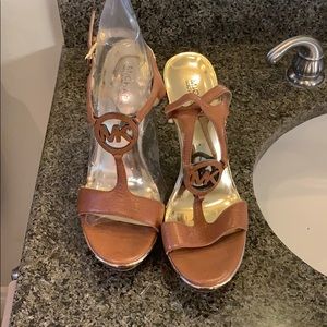 Neutral Michael Kors sandals - sz 9